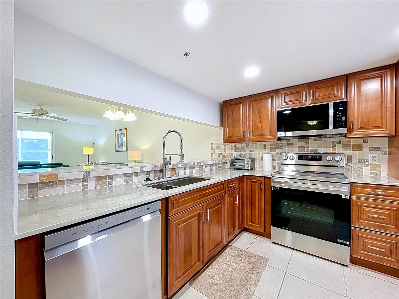 7201 29TH AVE DR #UNIT1022, BRADENTON, FL, 34209