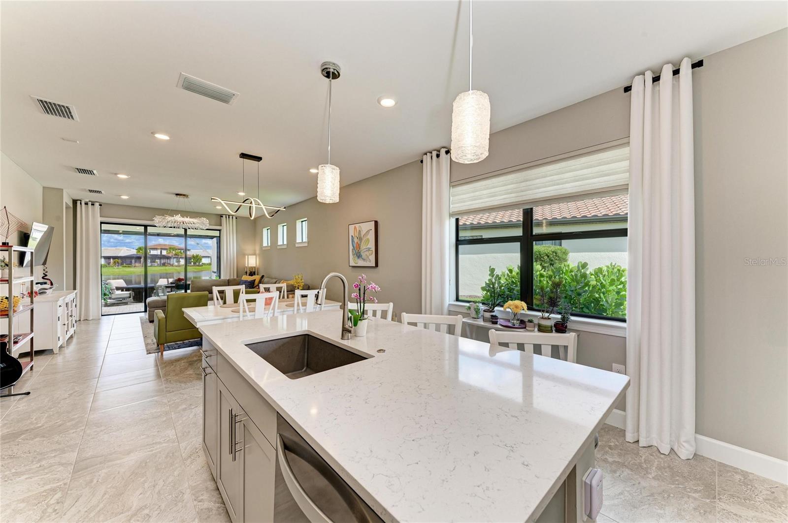 7575 SUMMERLAND CV, LAKEWOOD RANCH, FL, 34202