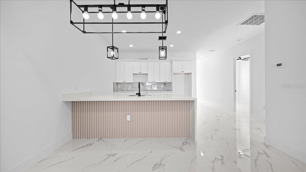 826/828 DIPLOMAT PKWY E, CAPE CORAL, FL, 33909