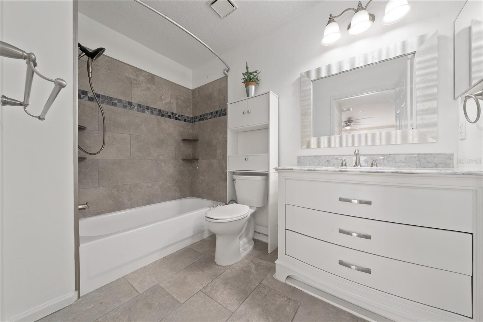 3930 SOUTHPOINTE DR #213, ORLANDO, FL, 32822