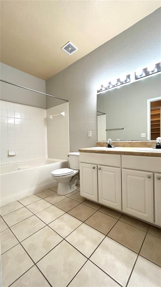 4988 NW 43RD AVE #106, GAINESVILLE, FL, 32606