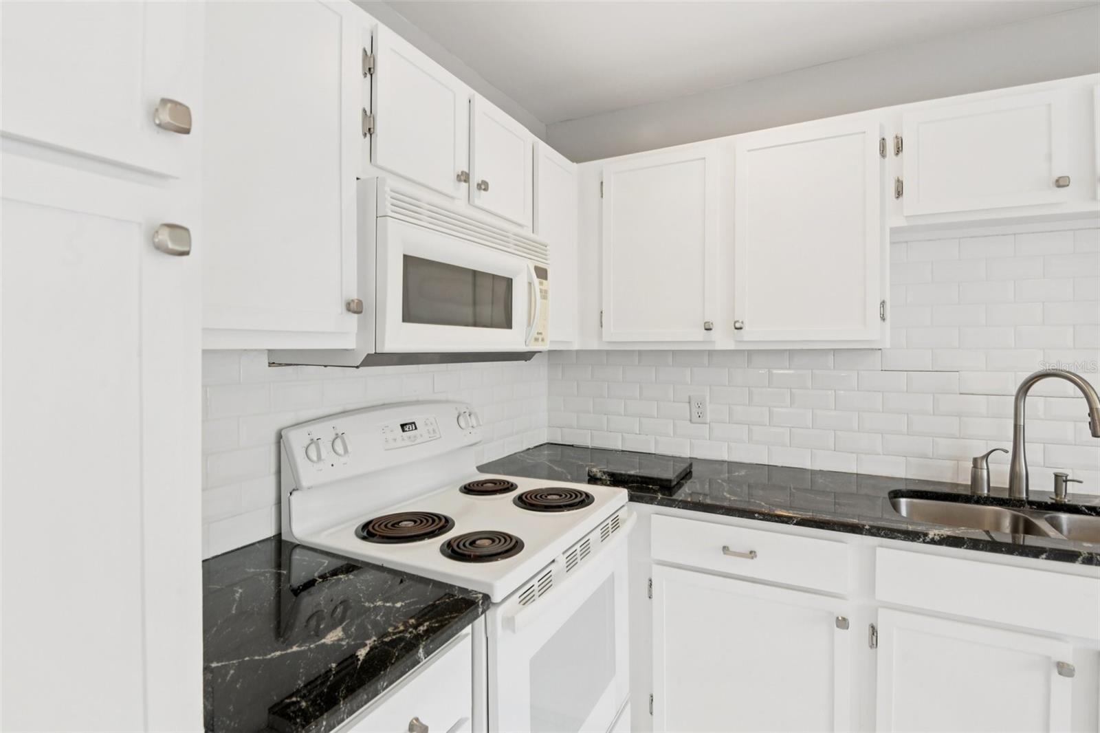 2064 SUNSET POINT RD #71, CLEARWATER, FL, 33765