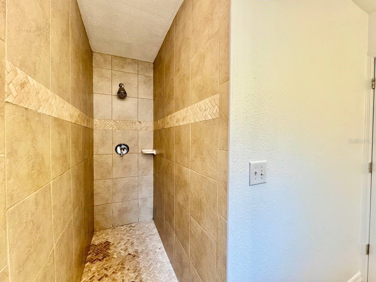 809 W HIAWATHA ST, TAMPA, FL, 33604