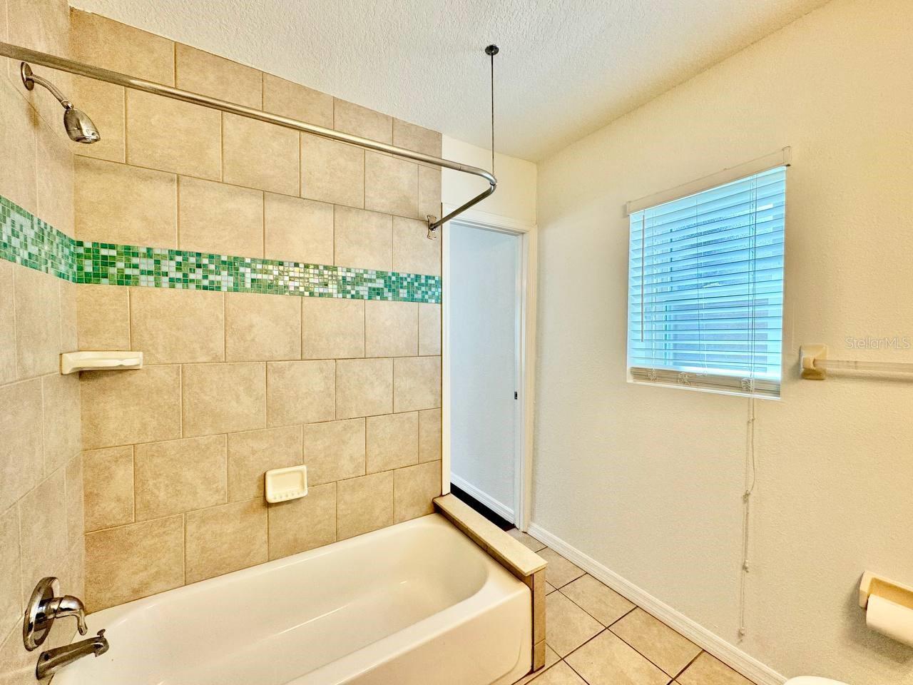 809 W HIAWATHA ST, TAMPA, FL, 33604