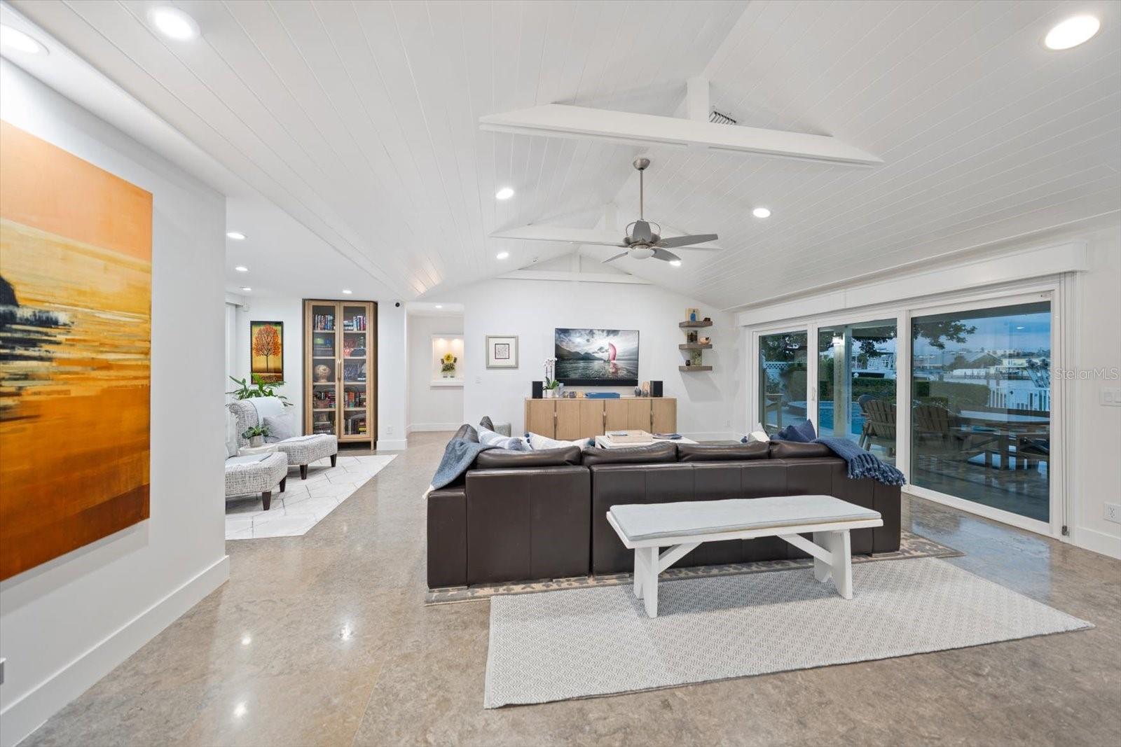 109 DRIFTWOOD LN, LARGO, FL, 33770