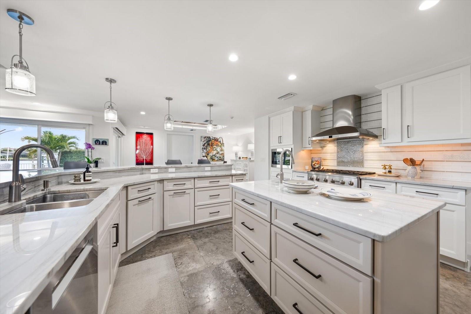 109 DRIFTWOOD LN, LARGO, FL, 33770