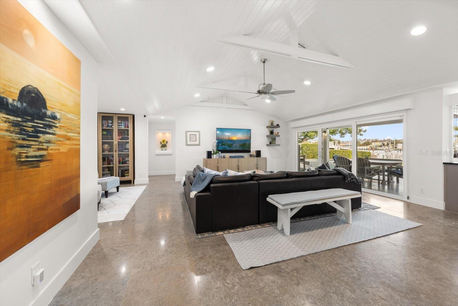 109 DRIFTWOOD LN, LARGO, FL, 33770