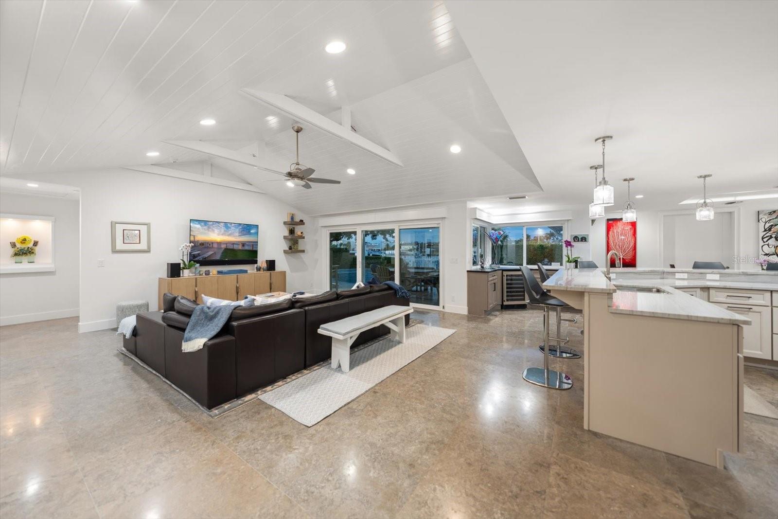 109 DRIFTWOOD LN, LARGO, FL, 33770