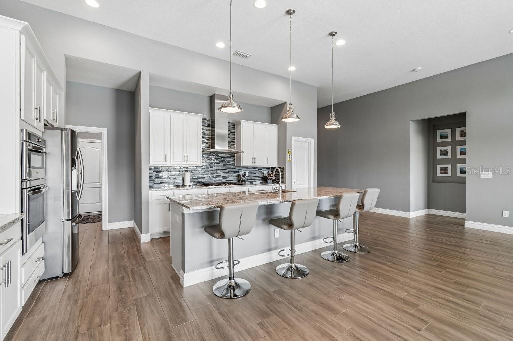 6911 PARK STRAND DR, APOLLO BEACH, FL, 33572
