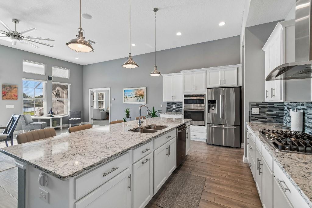 6911 PARK STRAND DR, APOLLO BEACH, FL, 33572