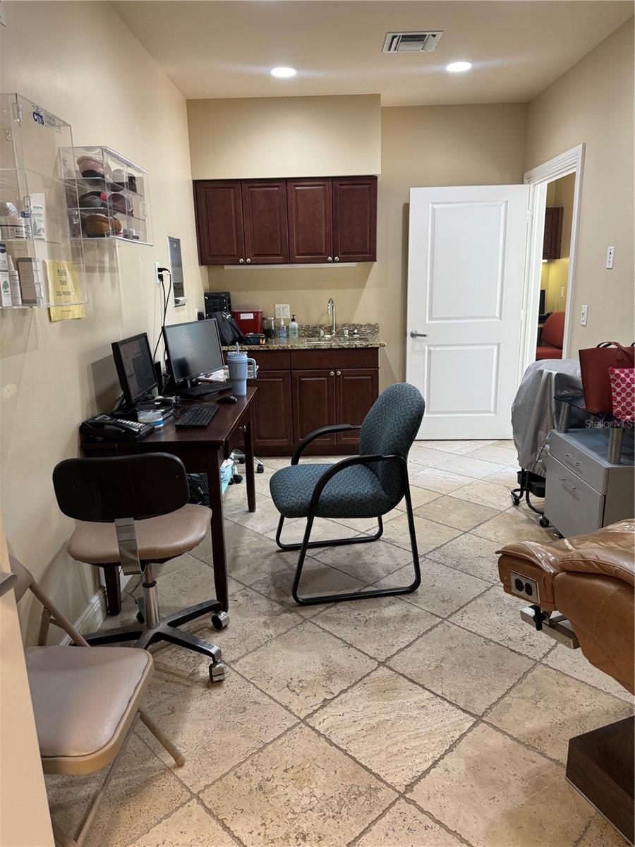 300 NW BETHANY DR #320-322, PORT ST LUCIE, FL, 34986