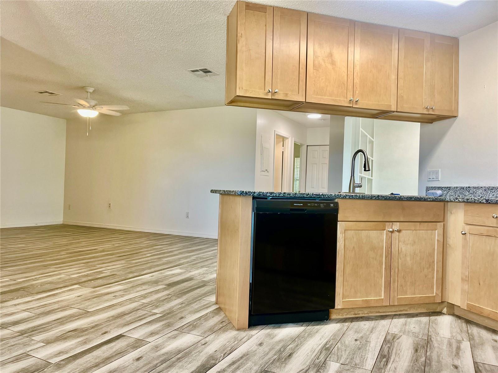 215 FERNWOOD ST, LEESBURG, FL, 34748