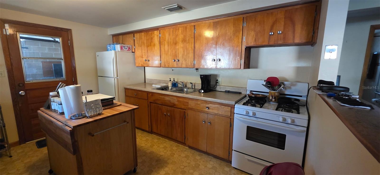 220 MONROE AVE, BROOKSVILLE, FL, 34604