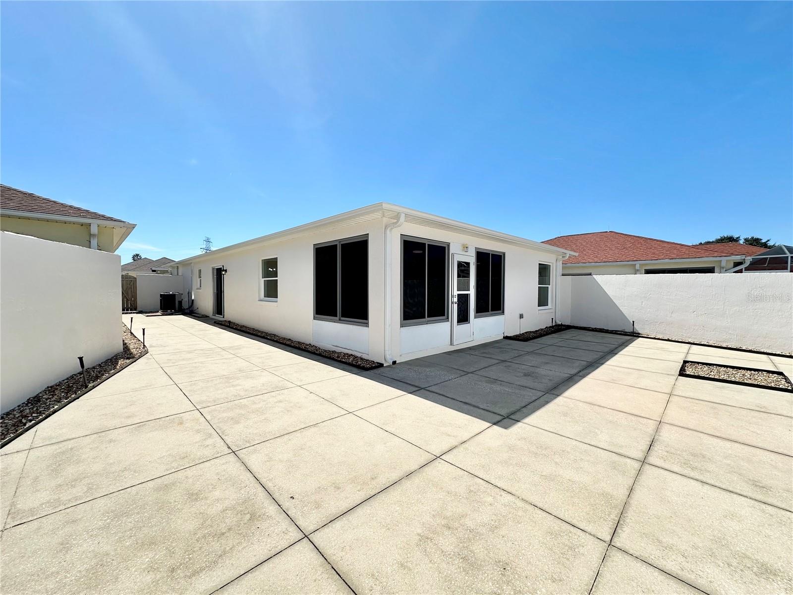 1336 LAJOLLA CIR, LADY LAKE, FL, 32159