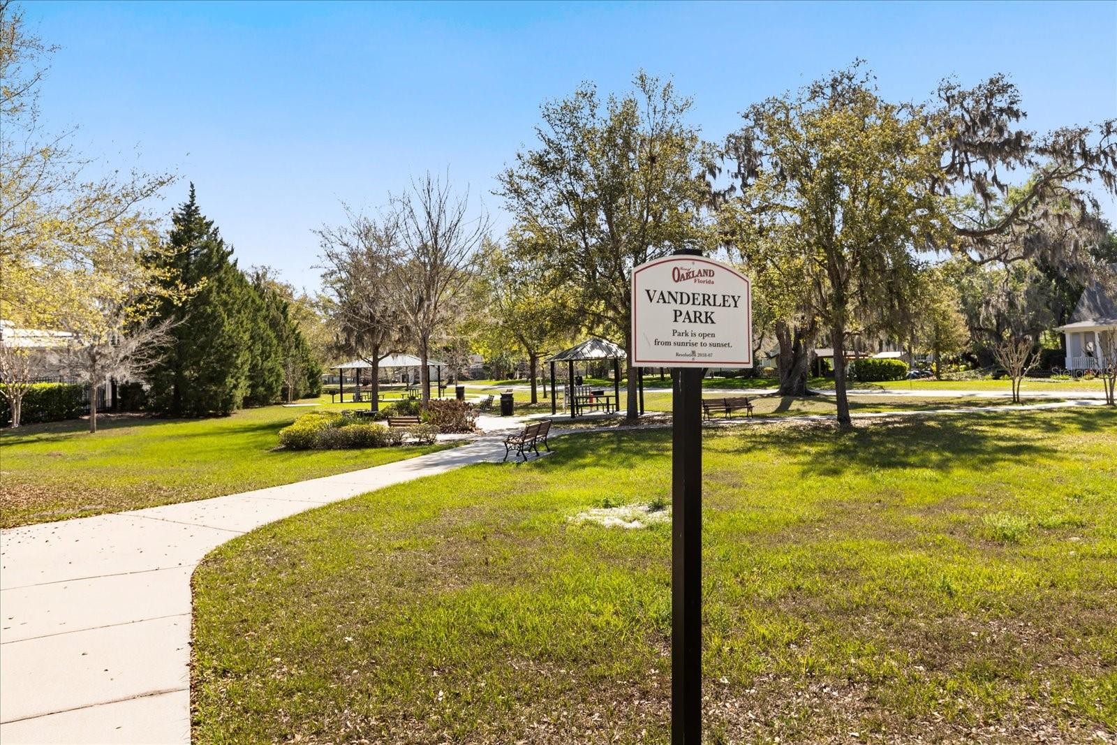 310 E GULLEY AVE, OAKLAND, FL, 34760