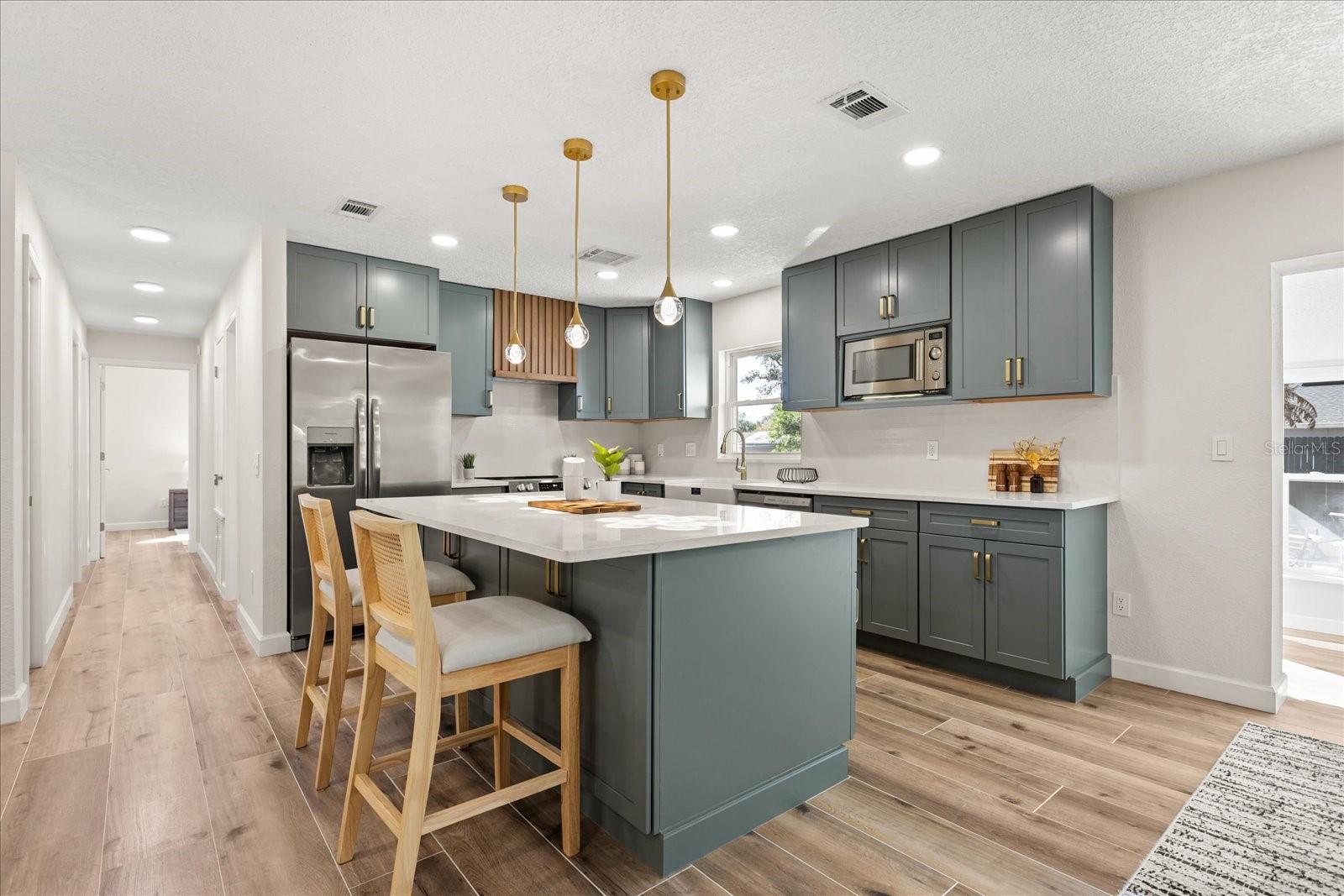 310 E GULLEY AVE, OAKLAND, FL, 34760