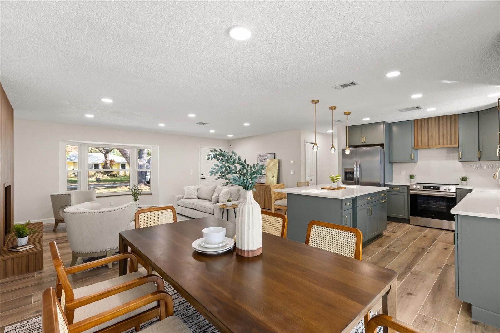 310 E GULLEY AVE, OAKLAND, FL, 34760