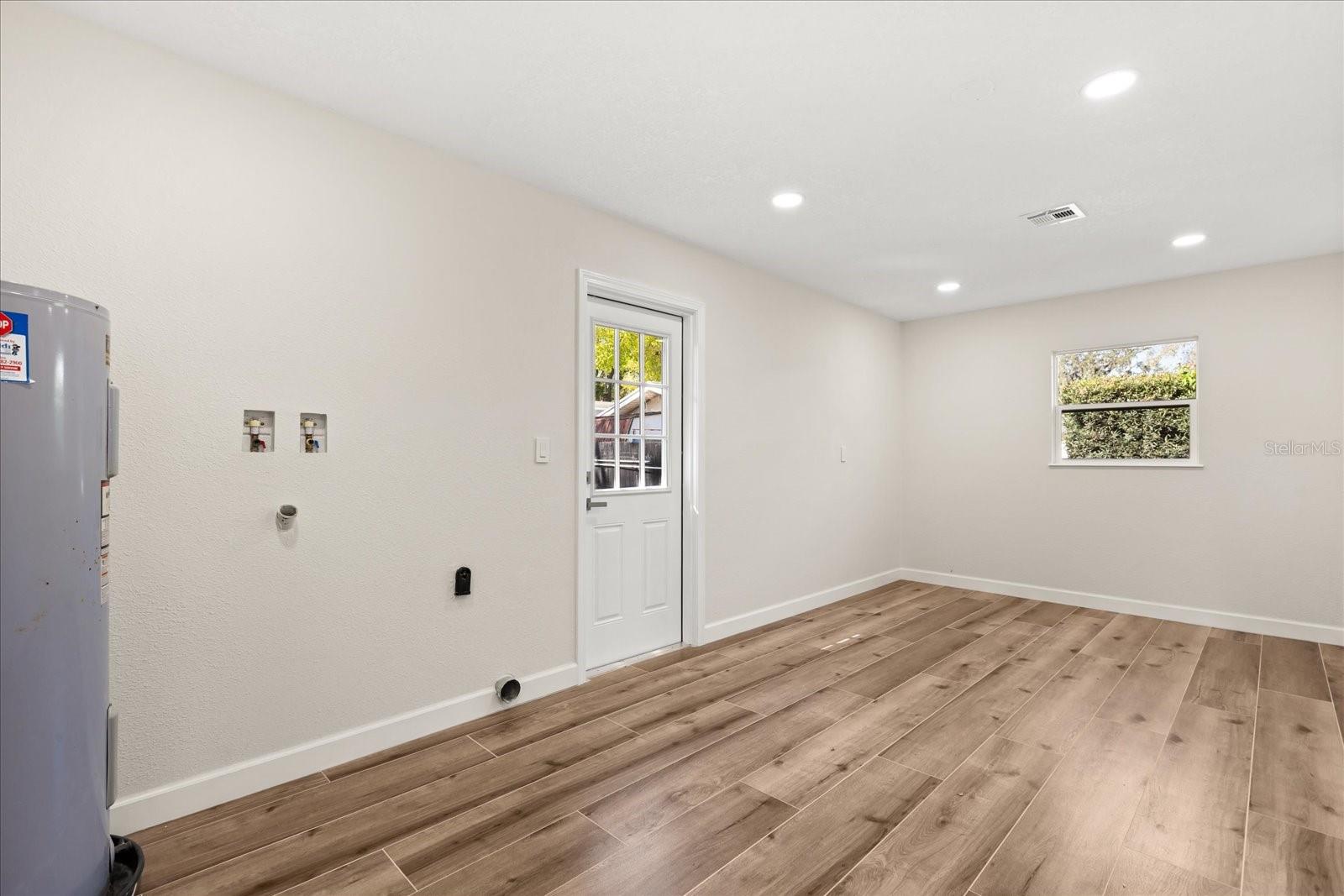 310 E GULLEY AVE, OAKLAND, FL, 34760