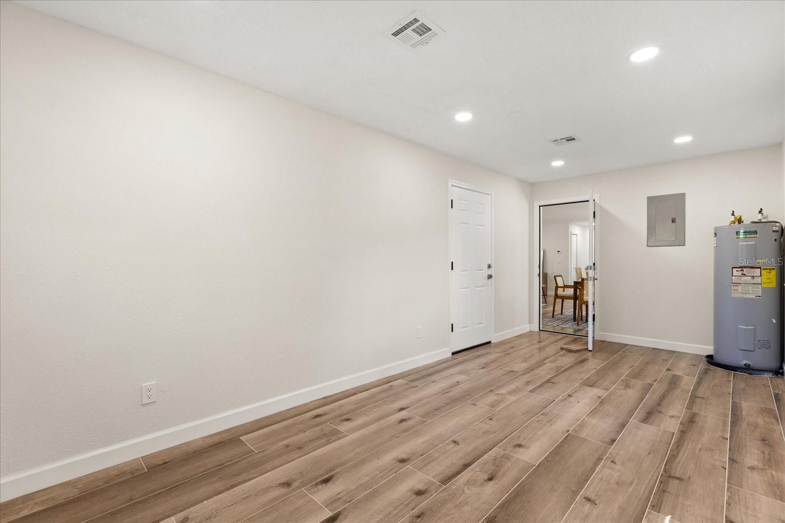 310 E GULLEY AVE, OAKLAND, FL, 34760