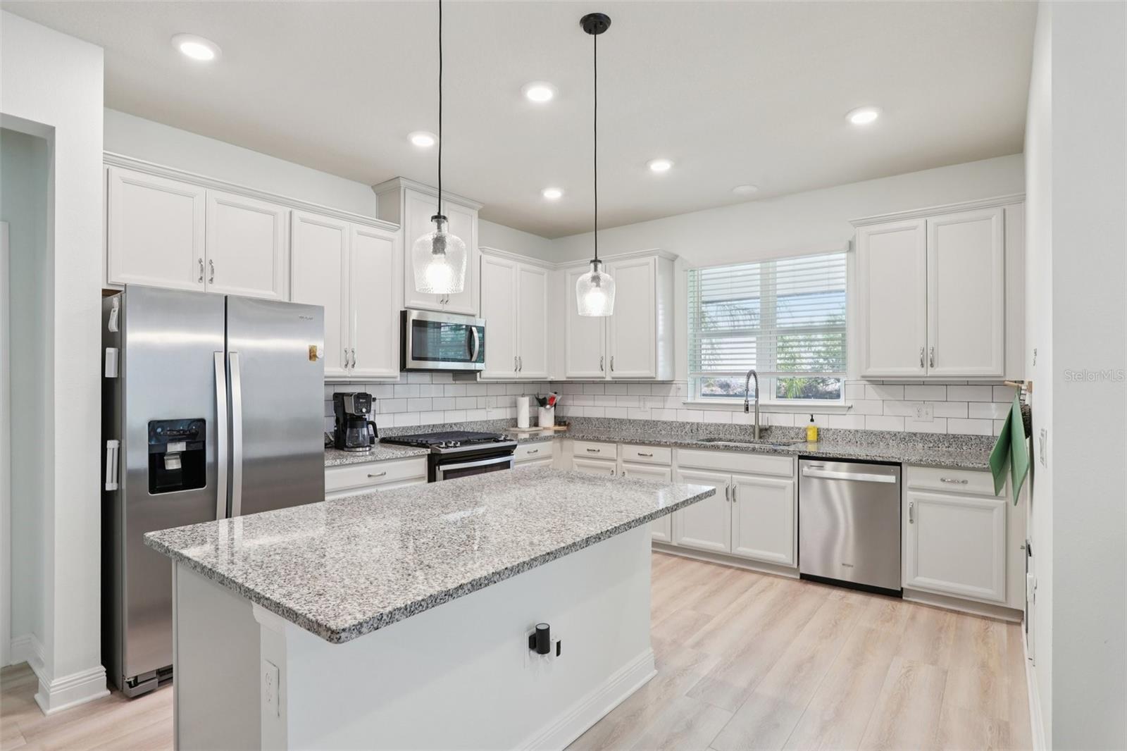 6113 SEA AIR DR, APOLLO BEACH, FL, 33572