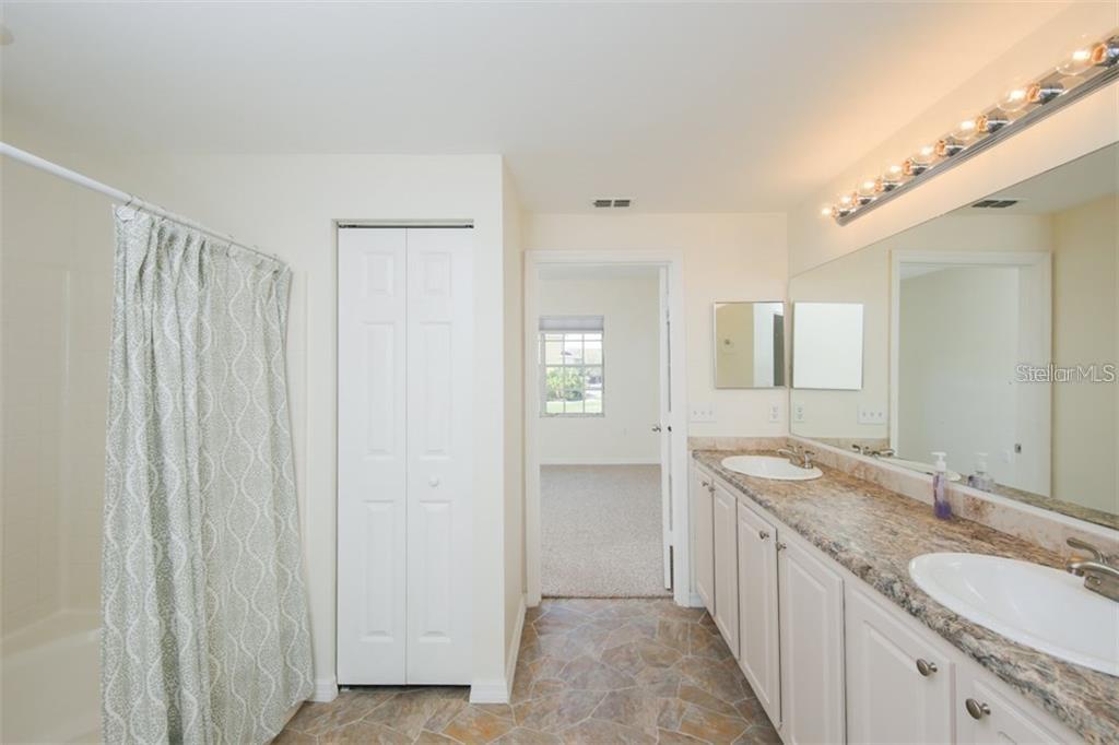 5655 BENTGRASS DR #9-117, SARASOTA, FL, 34235