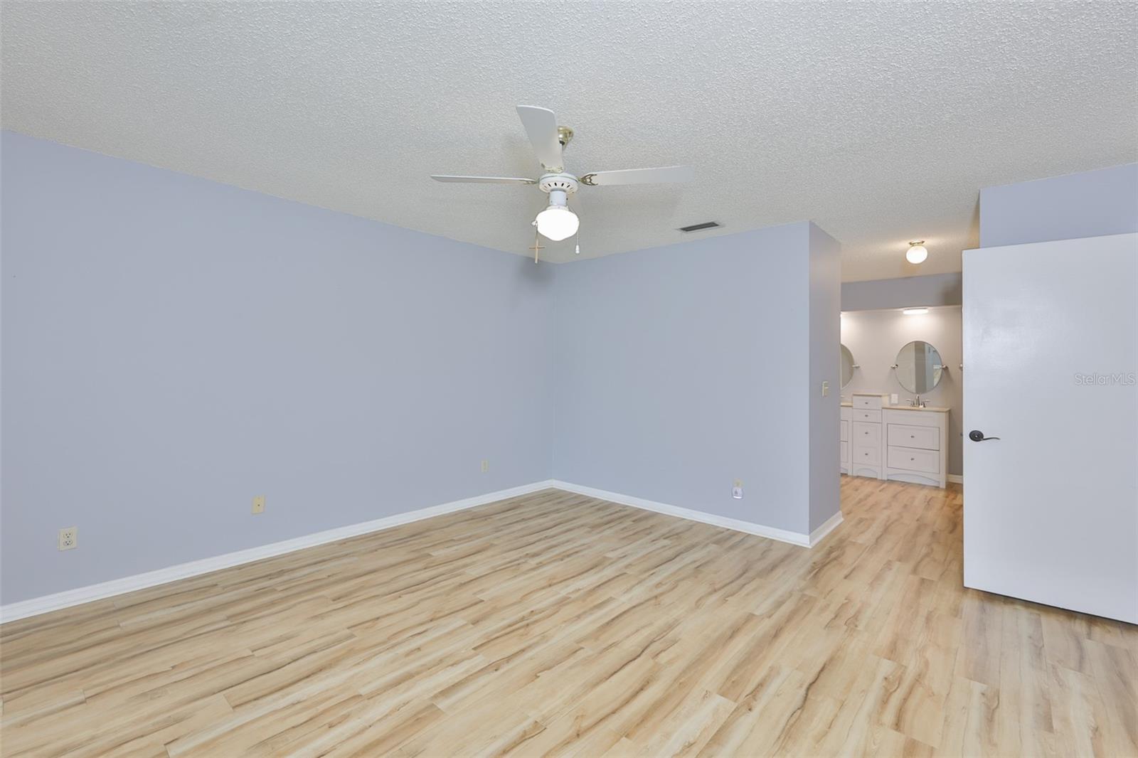 2514 LOCKSLEY ST, SUN CITY CENTER, FL, 33573