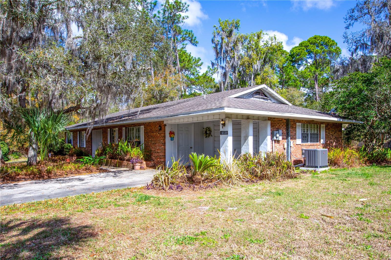 16529 ORANGE AVE, UMATILLA, FL, 32784