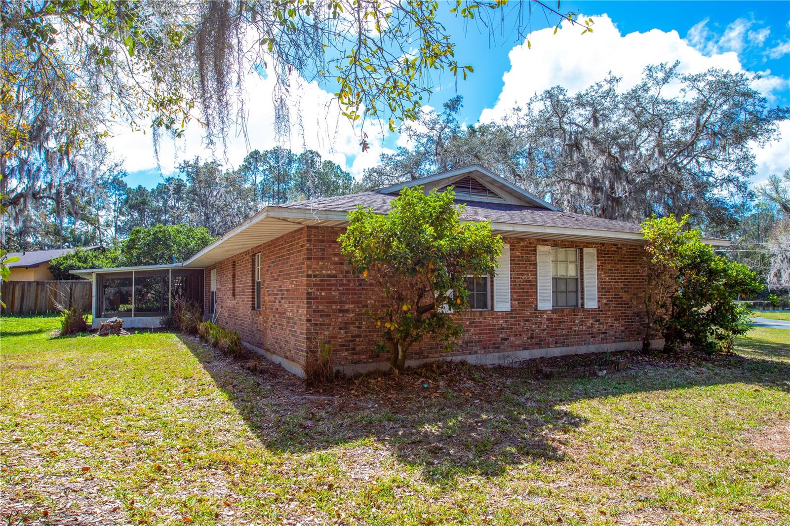 16529 ORANGE AVE, UMATILLA, FL, 32784