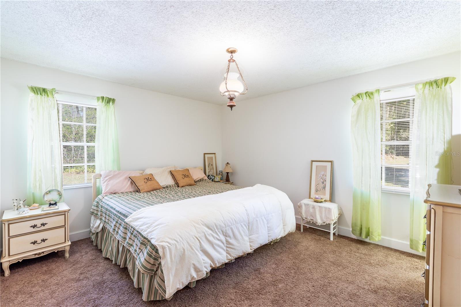 16529 ORANGE AVE, UMATILLA, FL, 32784