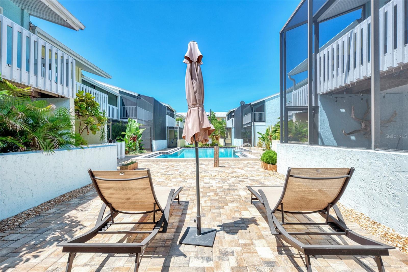 1752 STICKNEY POINT RD #102, SARASOTA, FL, 34231