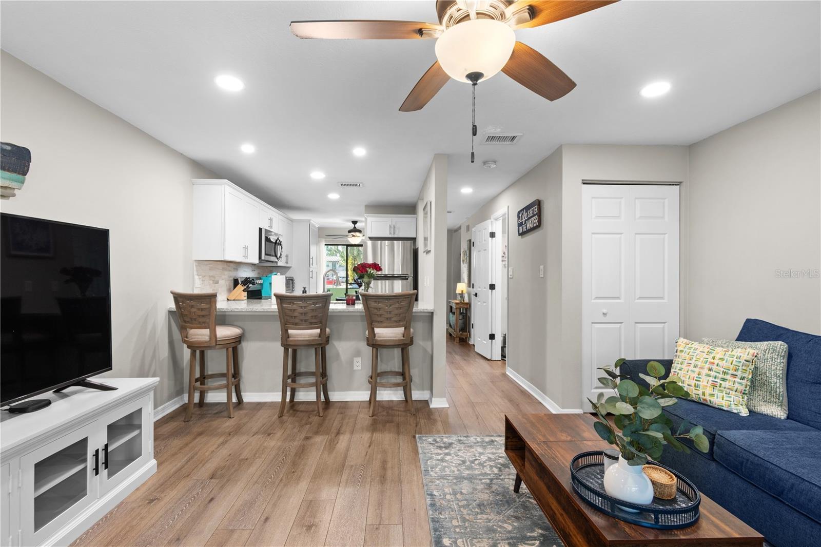 1752 STICKNEY POINT RD #102, SARASOTA, FL, 34231