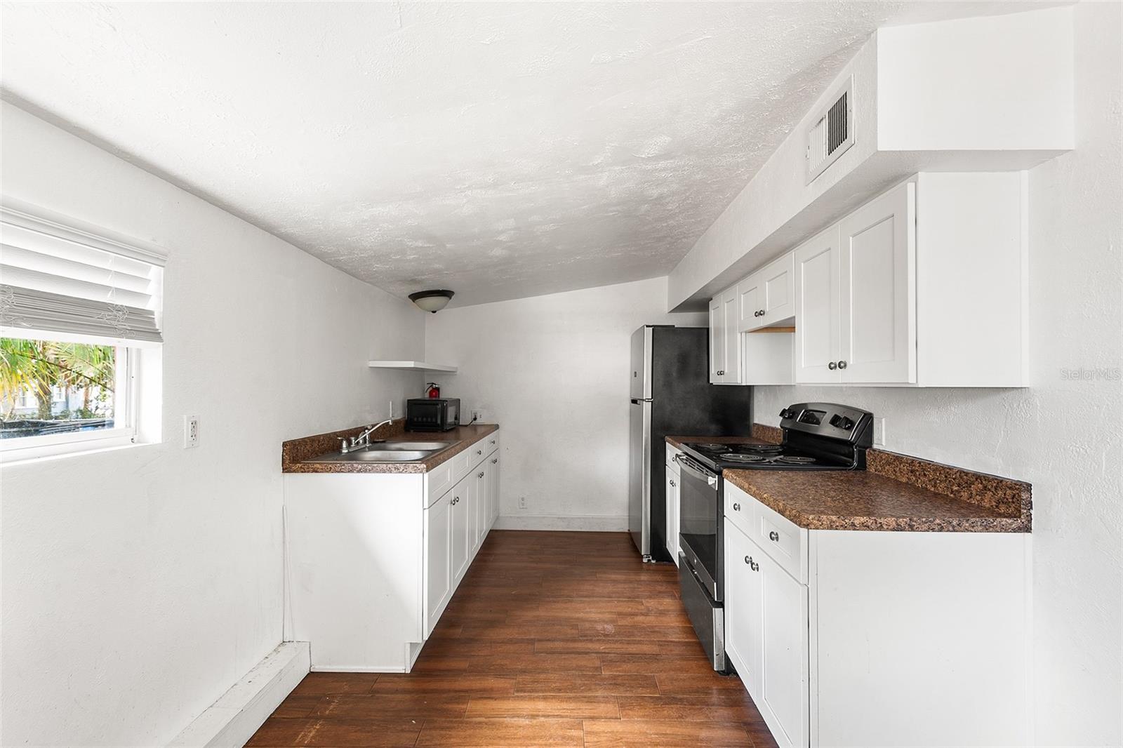 122 S GARFIELD AVE, DELAND, FL, 32724