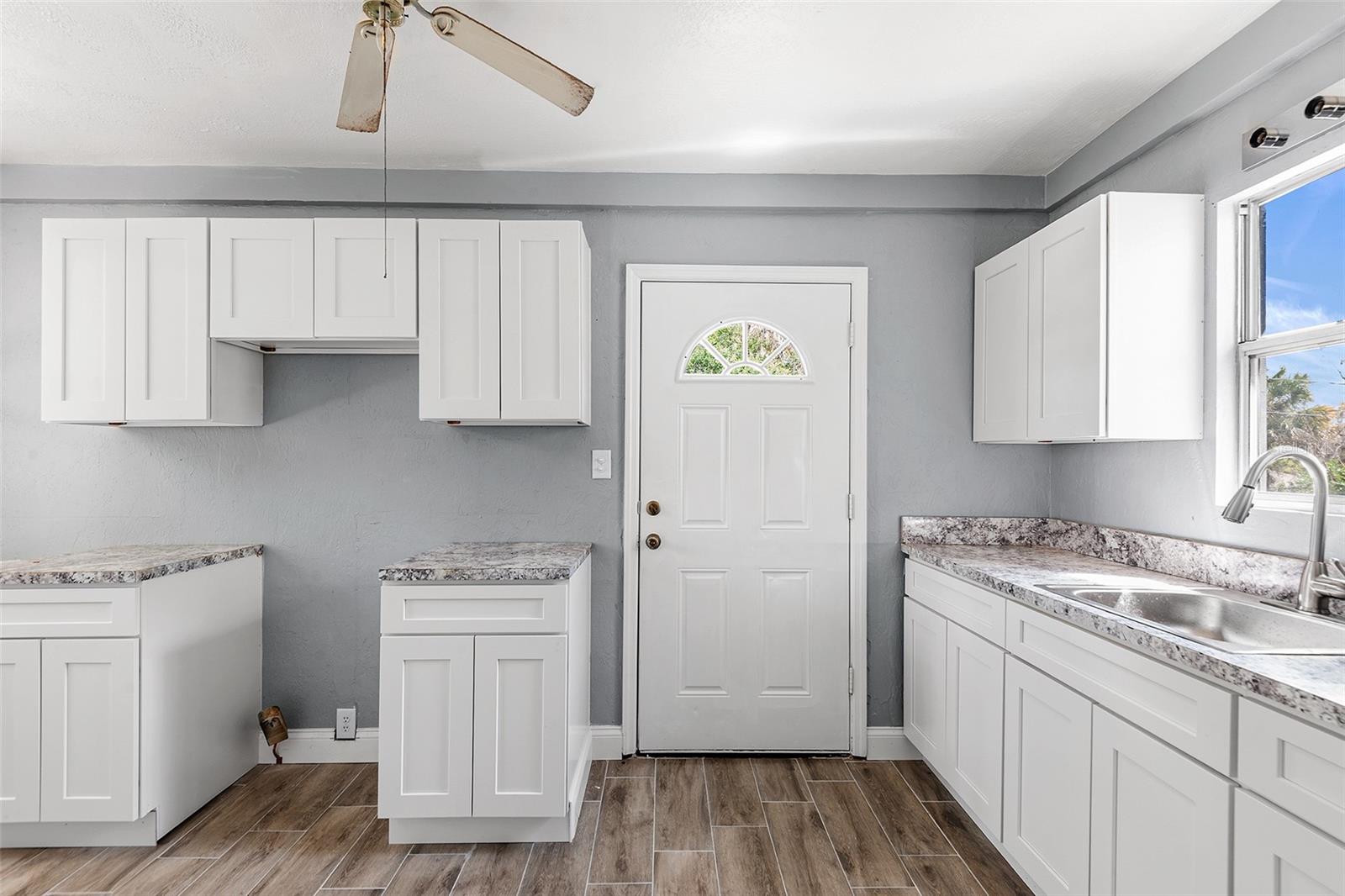 122 S GARFIELD AVE, DELAND, FL, 32724