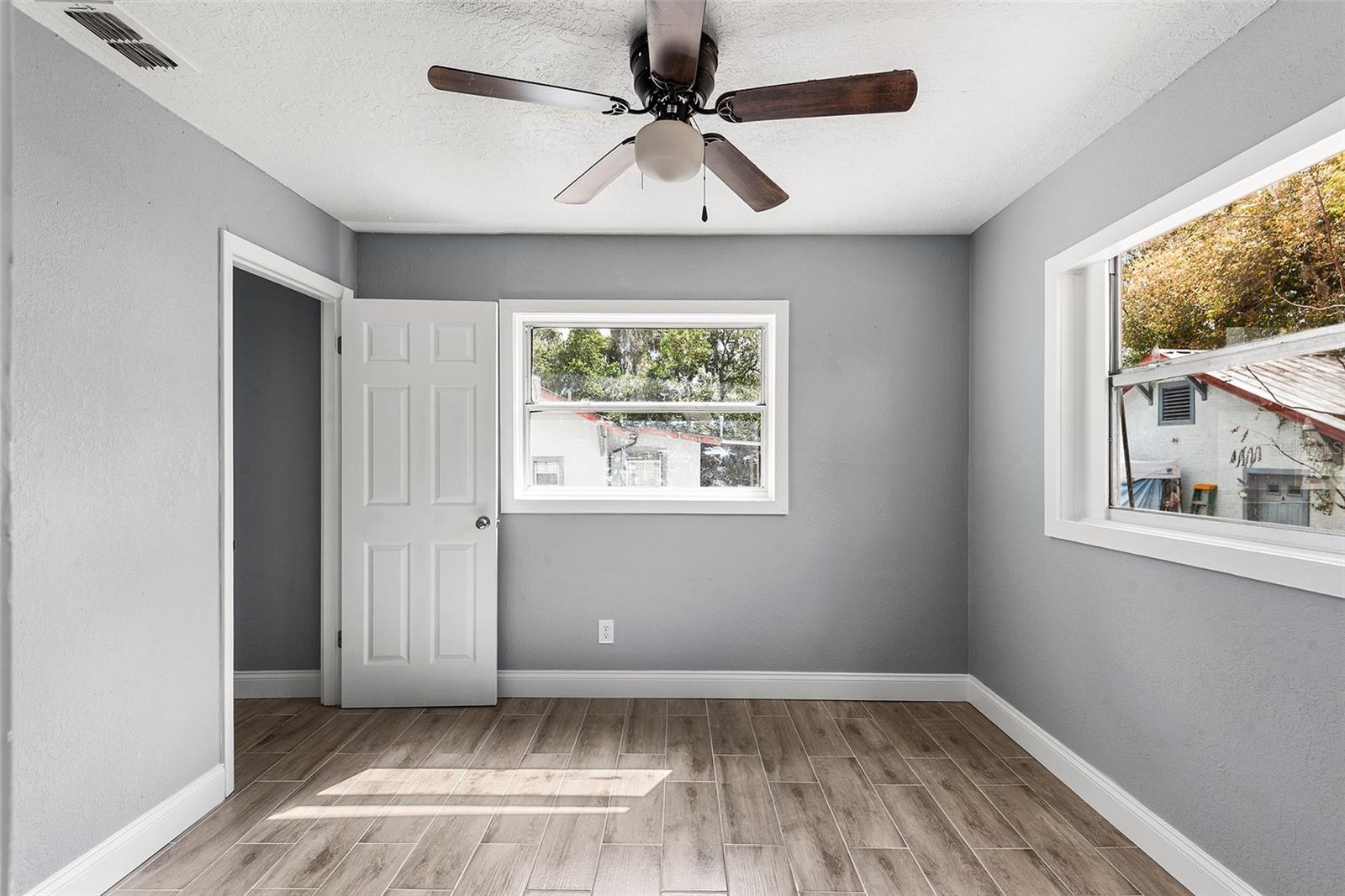 122 S GARFIELD AVE, DELAND, FL, 32724