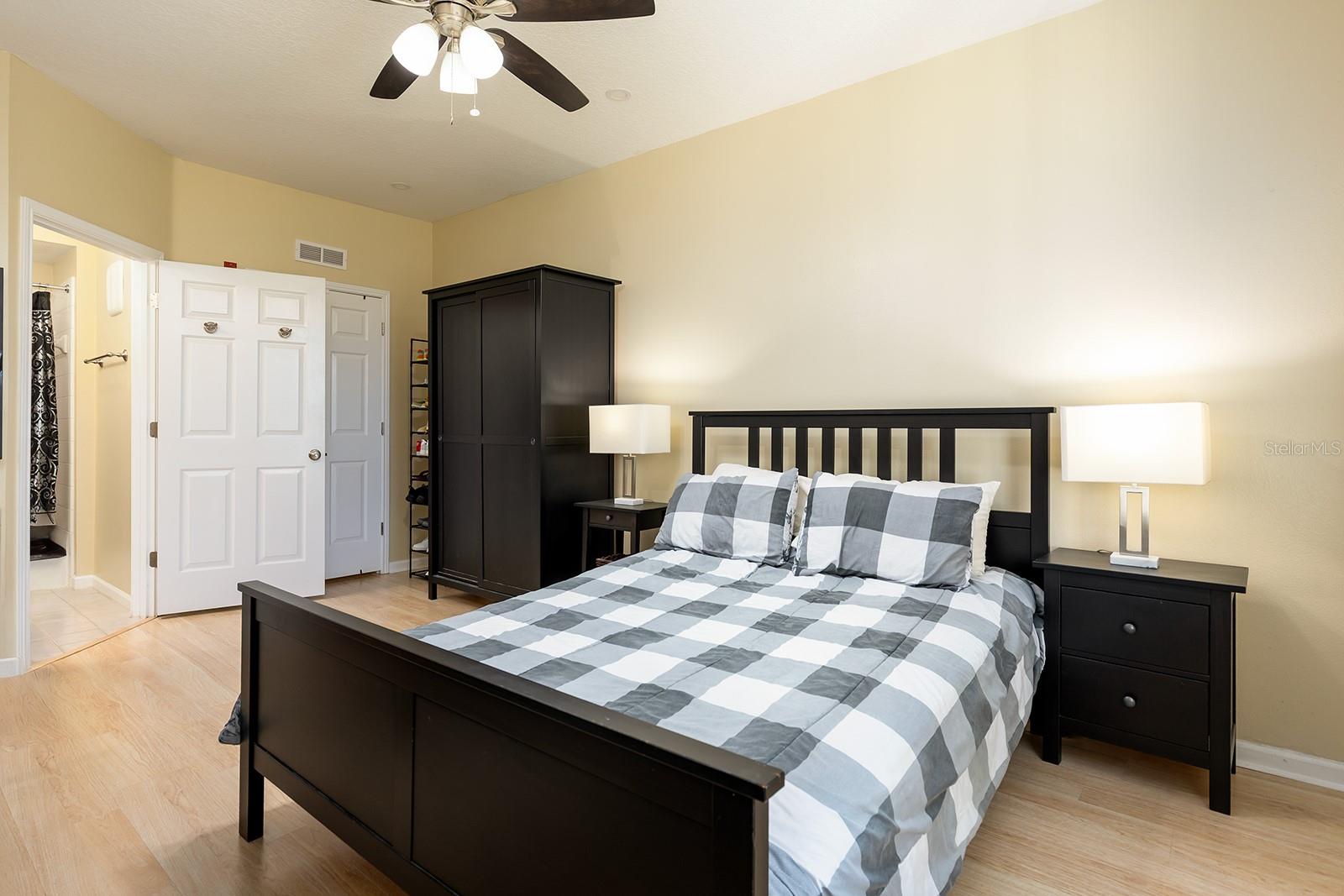 2015 RESTON RD #2208, ORLANDO, FL, 32837