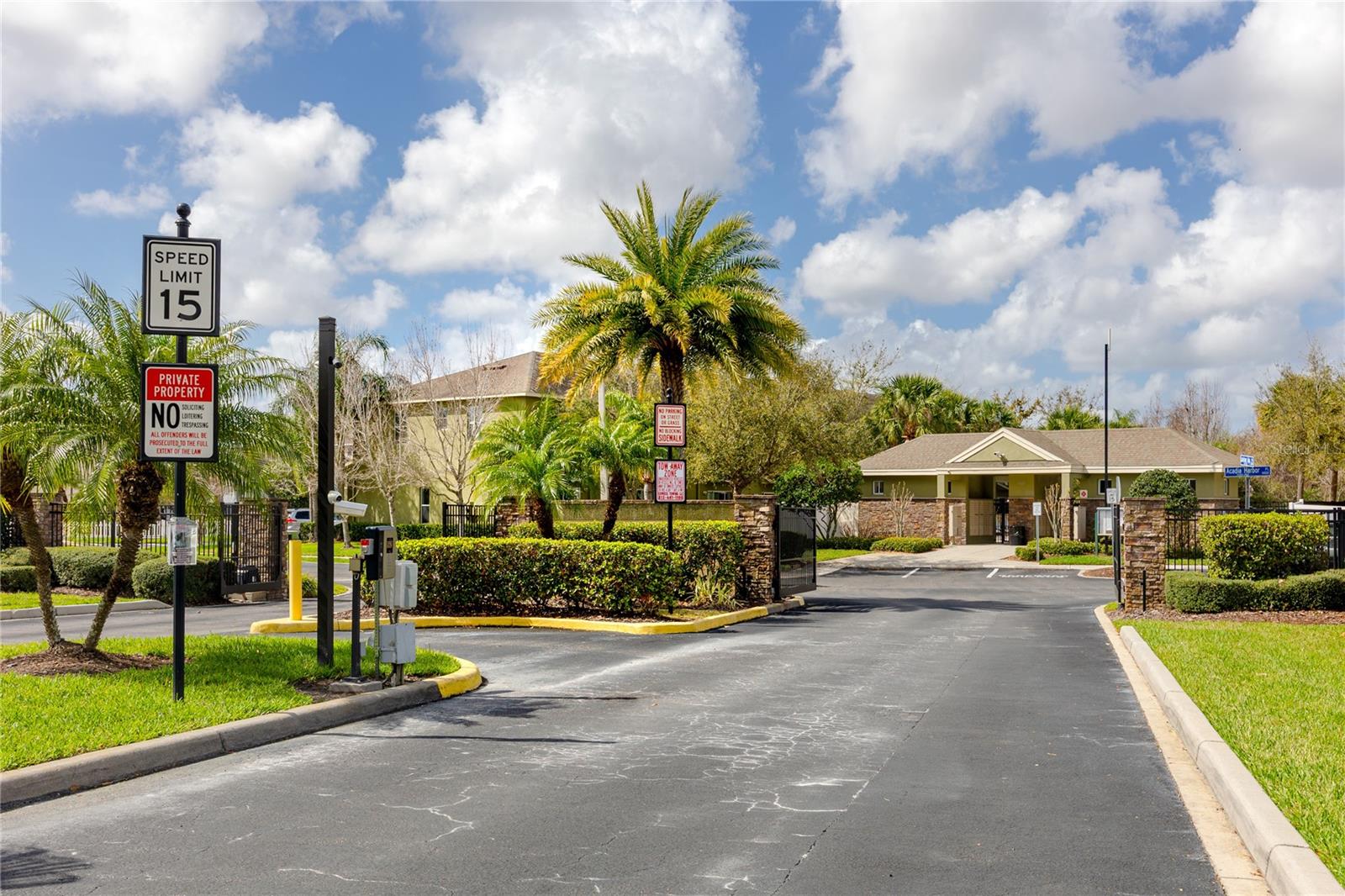 2753 HAMPTON GREEN LN, BRANDON, FL, 33511