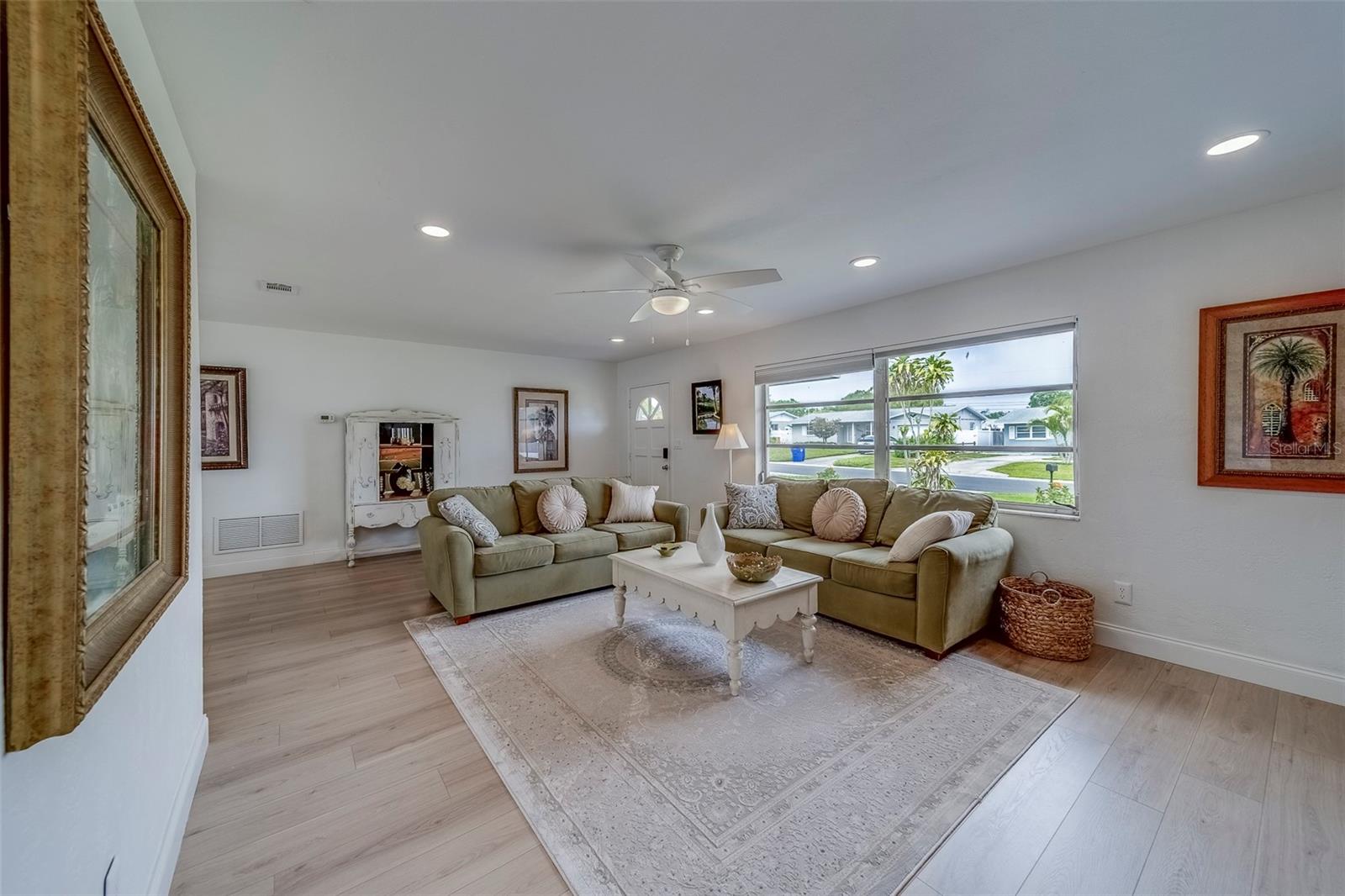 11424 79TH AVE, SEMINOLE, FL, 33772