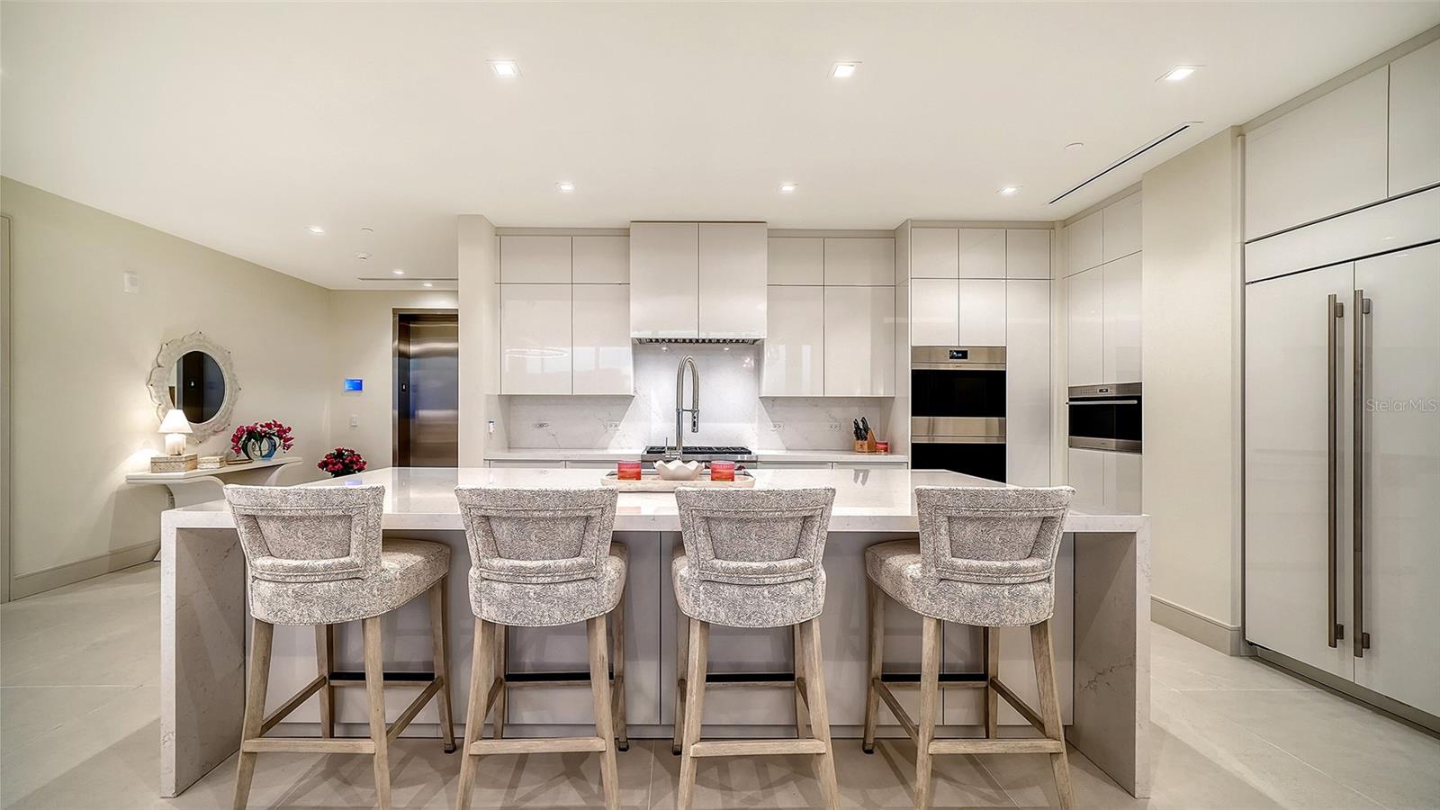 1581 GULF OF MEXICO DR #406, LONGBOAT KEY, FL, 34228