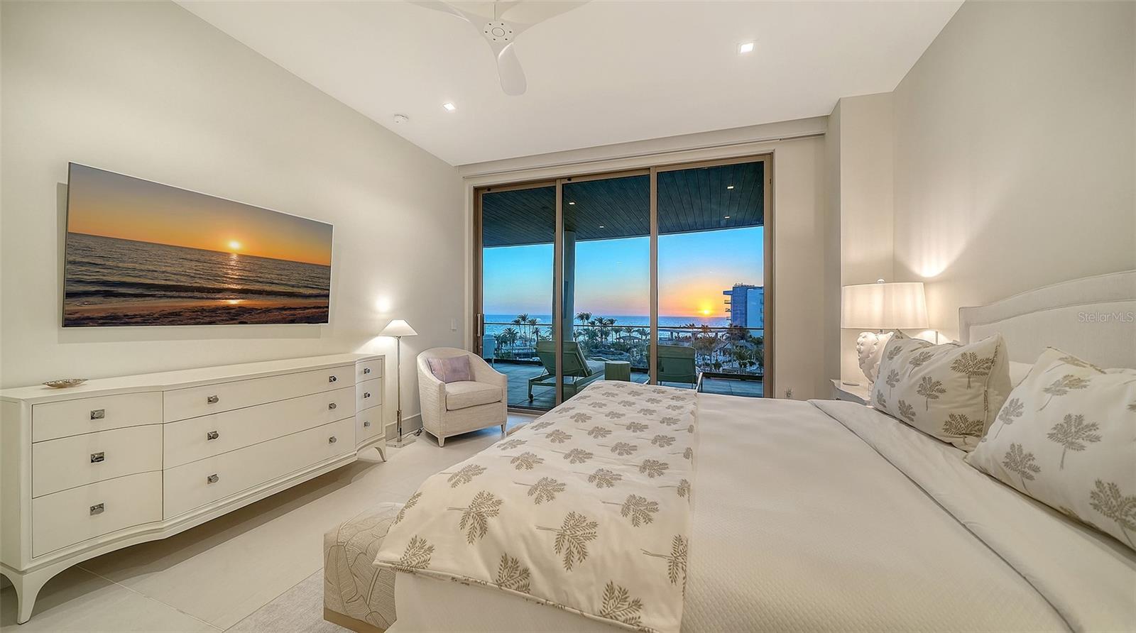 1581 GULF OF MEXICO DR #406, LONGBOAT KEY, FL, 34228