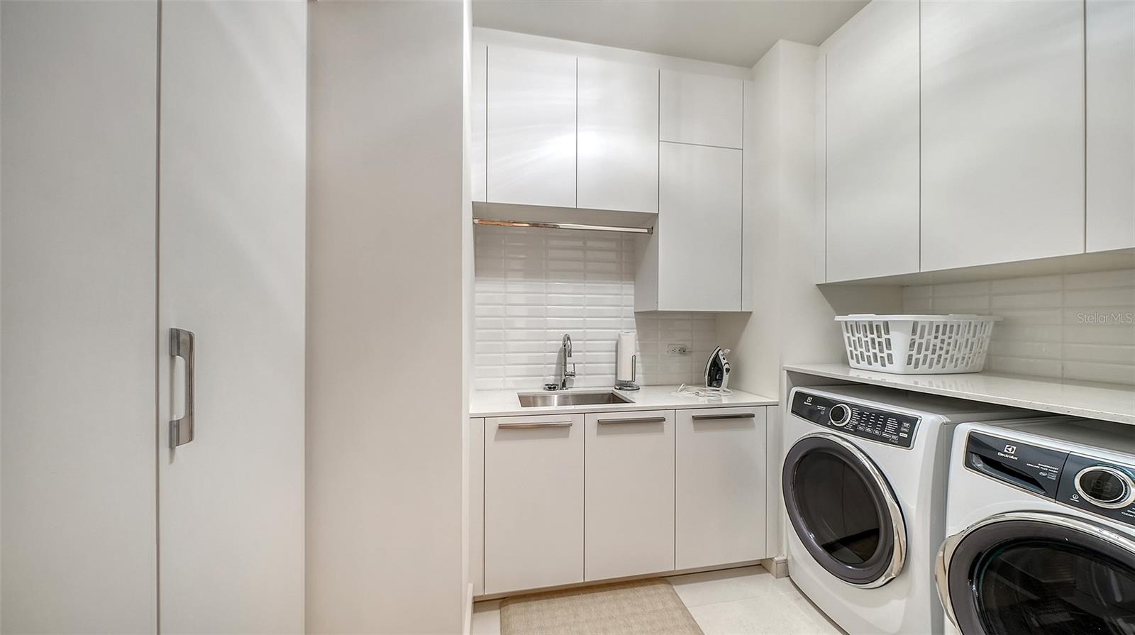 1581 GULF OF MEXICO DR #406, LONGBOAT KEY, FL, 34228
