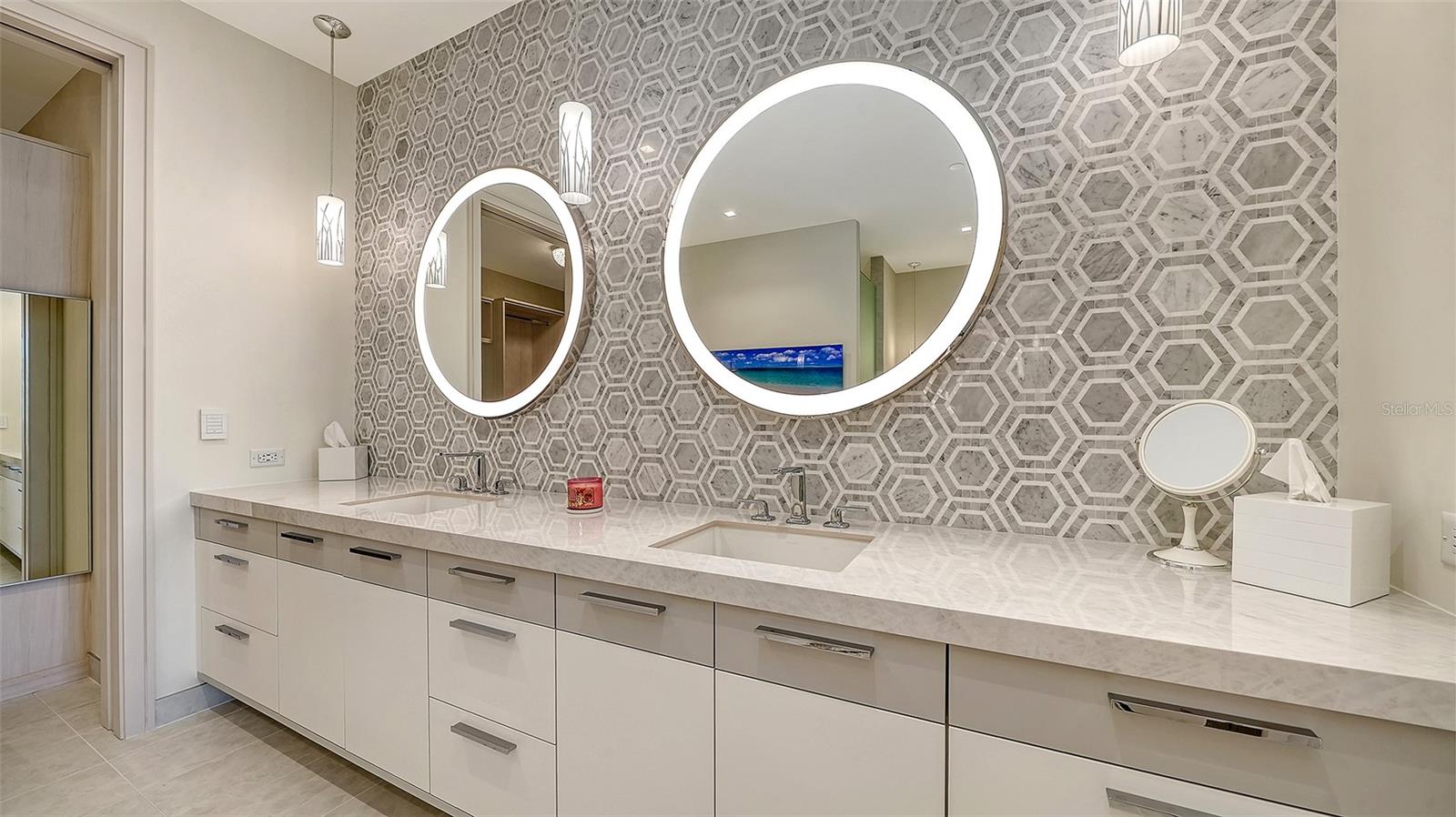 1581 GULF OF MEXICO DR #406, LONGBOAT KEY, FL, 34228