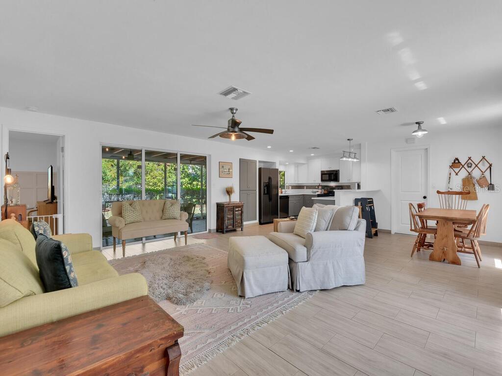 1537 COVINGTON CIR E, FORT MYERS, FL, 33919