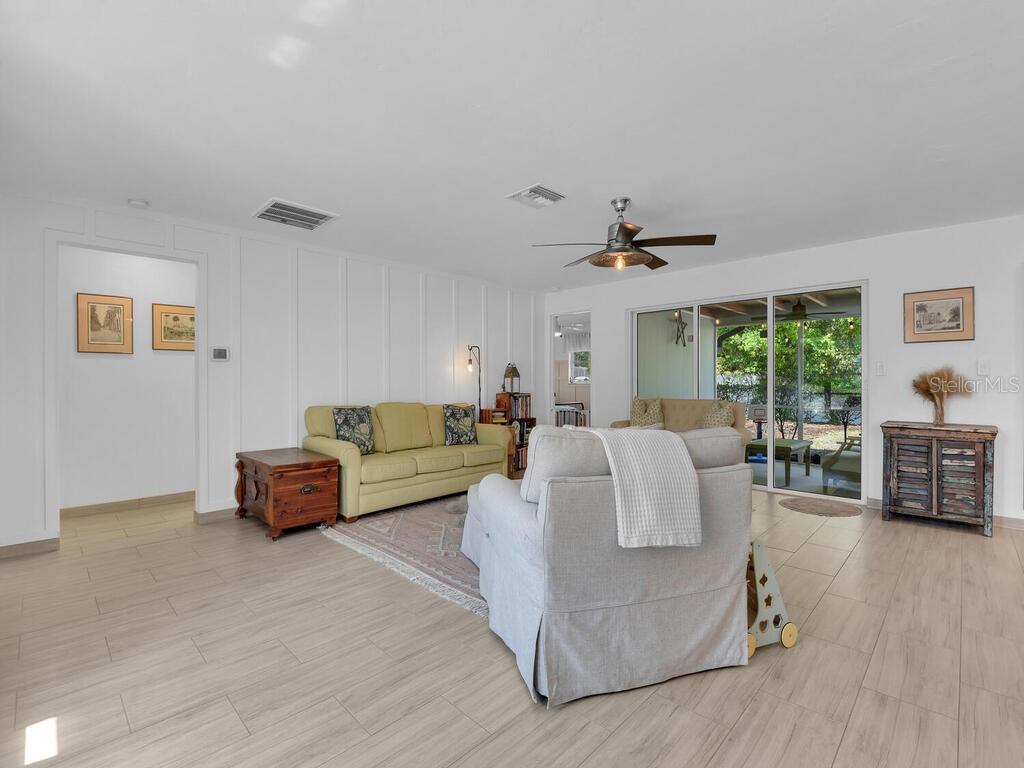 1537 COVINGTON CIR E, FORT MYERS, FL, 33919