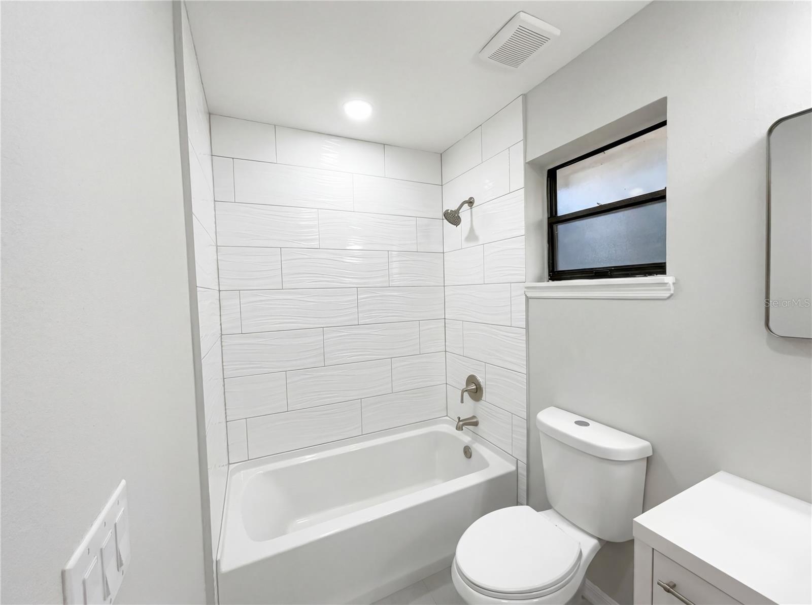 1562 AMY CIR, DELTONA, FL, 32738