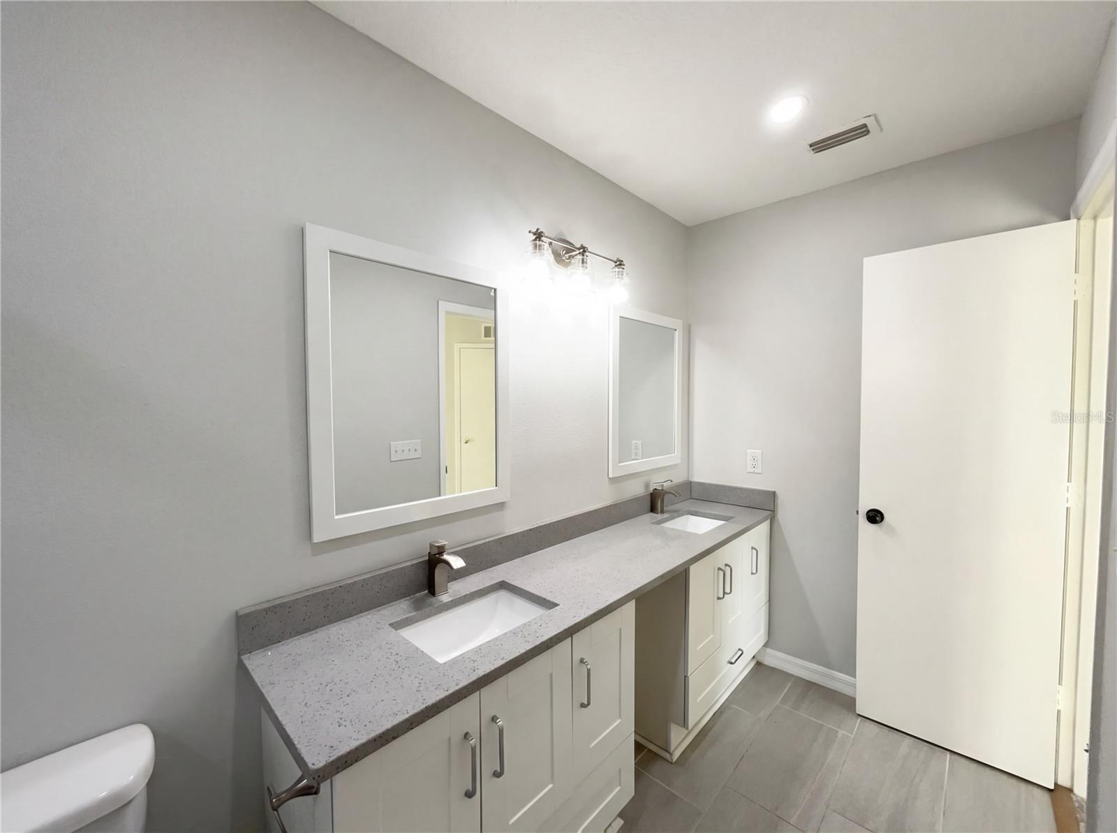 1562 AMY CIR, DELTONA, FL, 32738