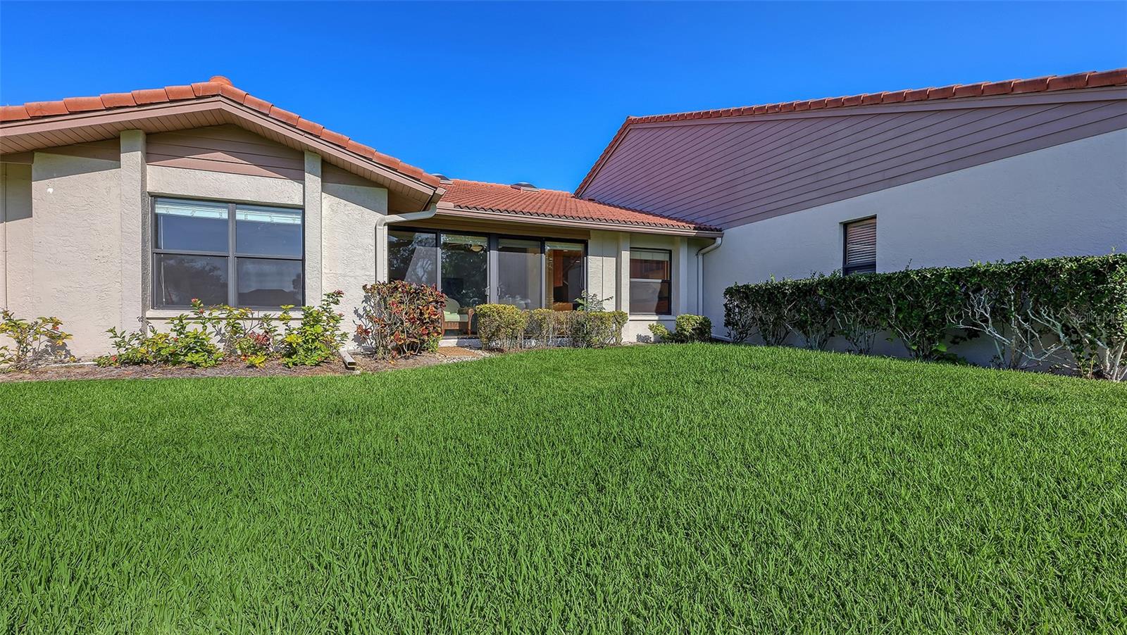 3864 WILSHIRE CIR W #106, SARASOTA, FL, 34238