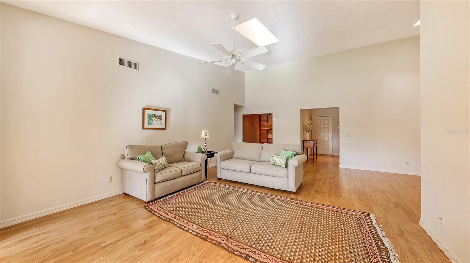 3864 WILSHIRE CIR W #106, SARASOTA, FL, 34238