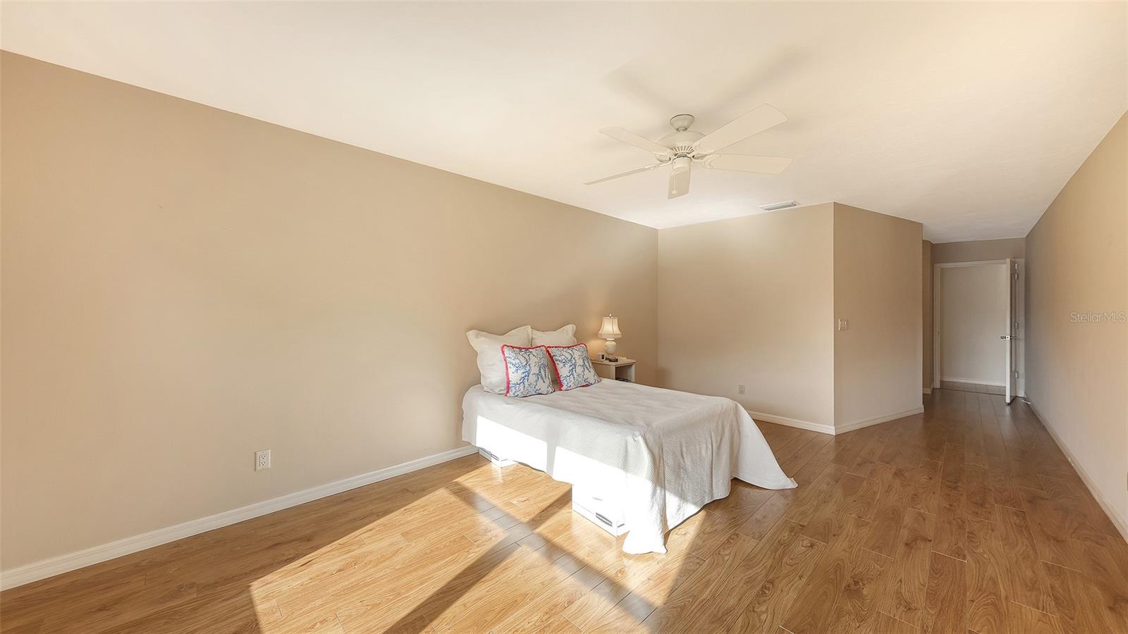 3864 WILSHIRE CIR W #106, SARASOTA, FL, 34238