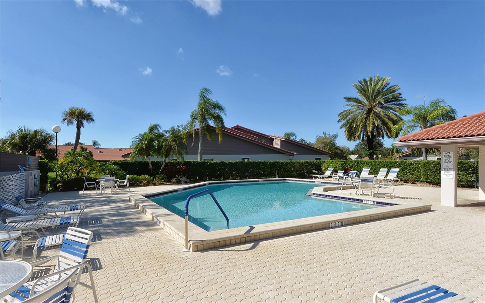 3864 WILSHIRE CIR W #106, SARASOTA, FL, 34238