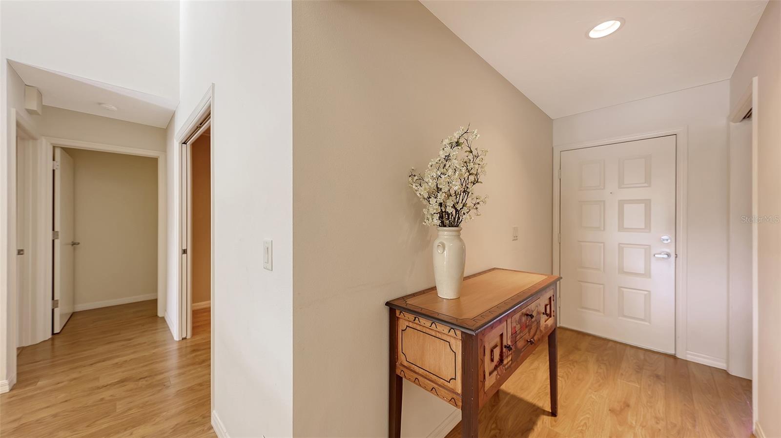 3864 WILSHIRE CIR W #106, SARASOTA, FL, 34238